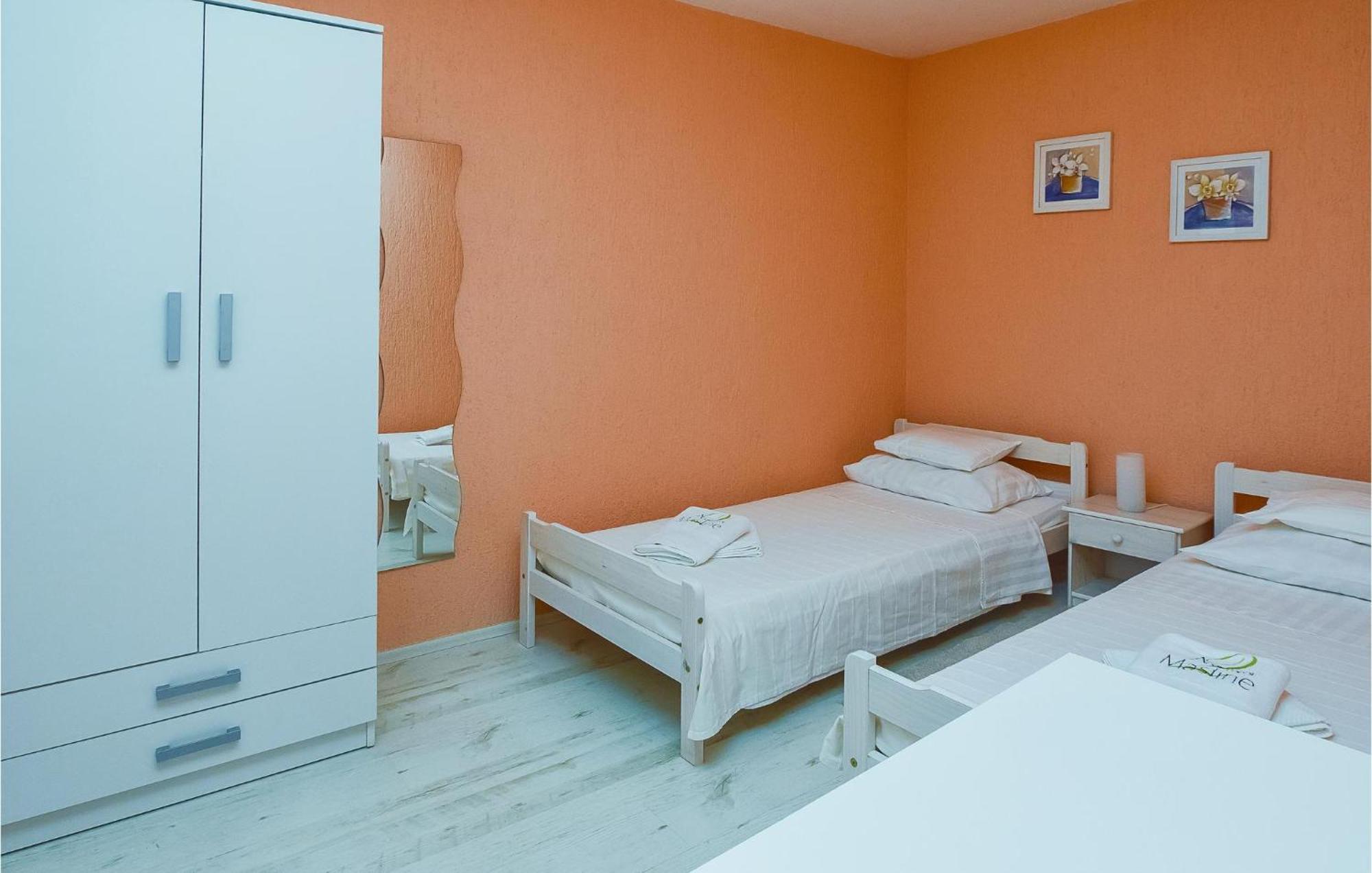 Apartment Stjepana 05 Dugi Rat Esterno foto